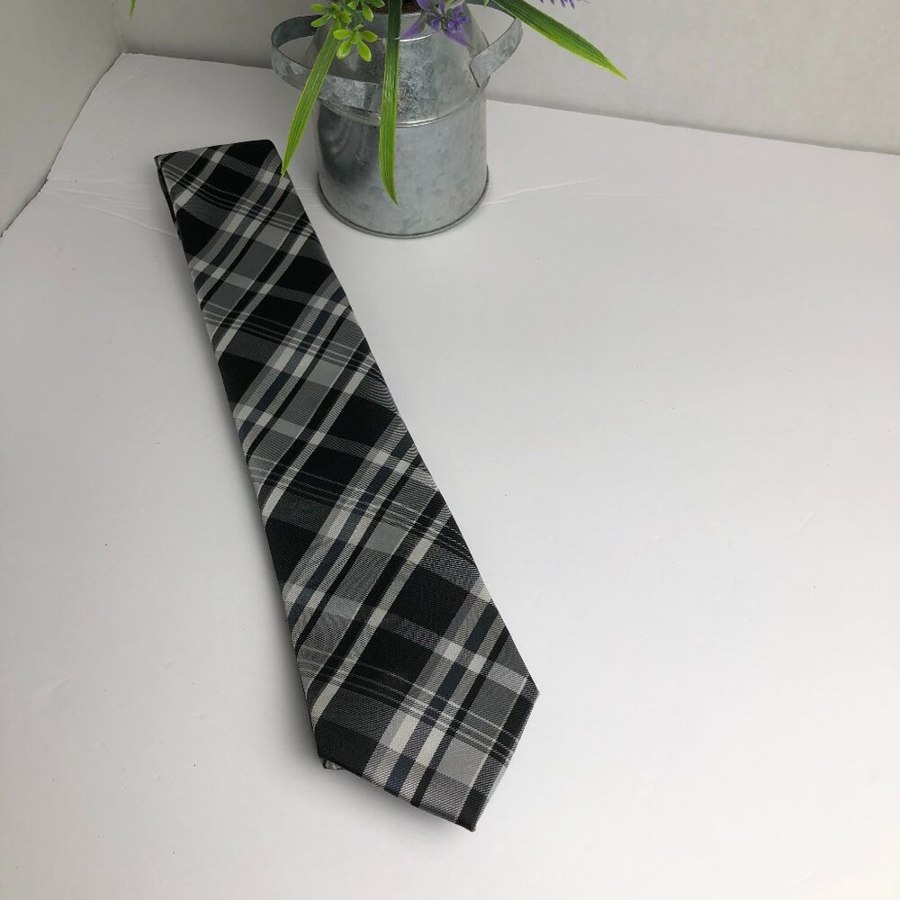 Croft & Barrow Hand Made 100% Polyester Men's Tie